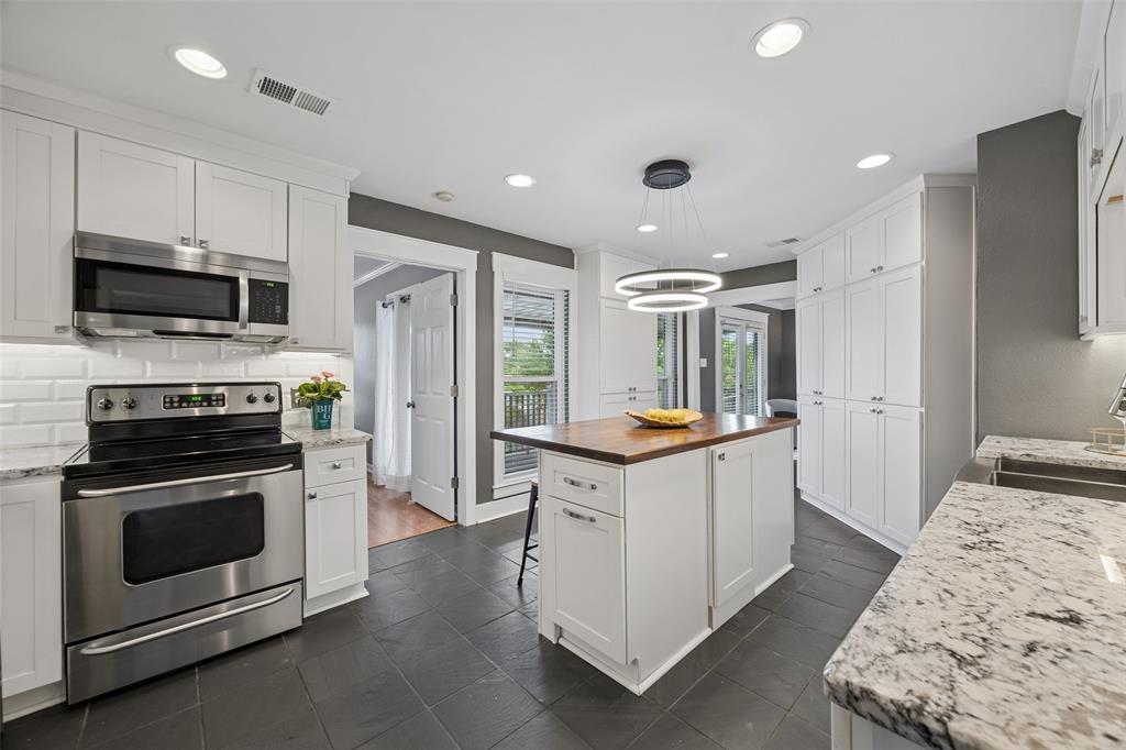 Lakecrest 05 - Residential