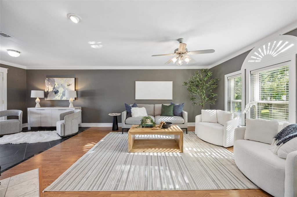Lakecrest 05 - Residential