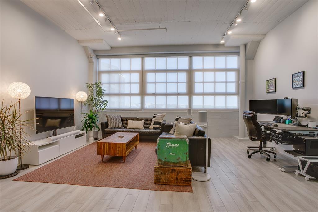 One Montgomery Plaza Residence Condo - Residential