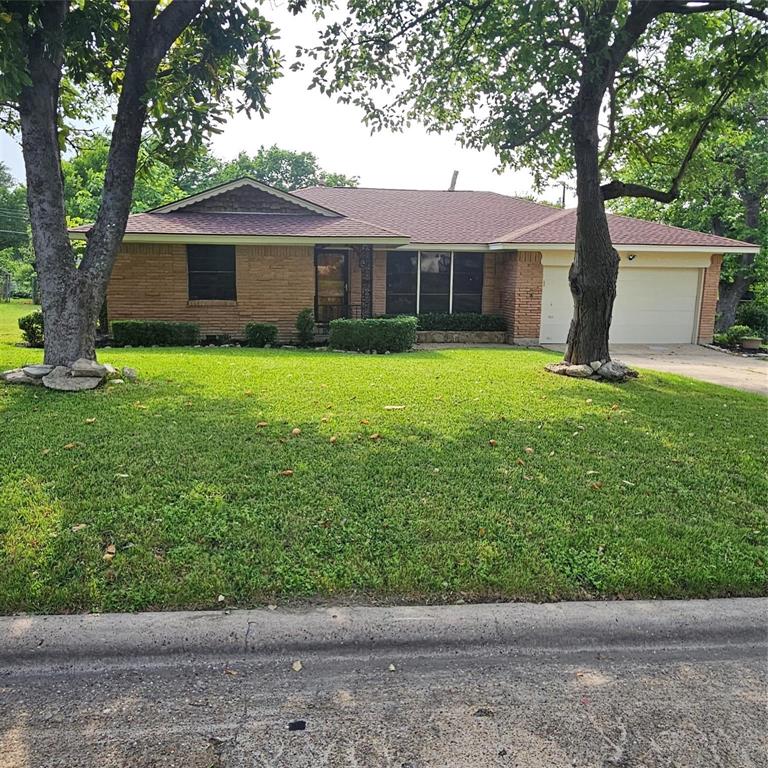 This beautiful 3 bedroom all brick home offers plenty of updates through-out. New LVP floors through-out entire home. Fresh paint inside and out. New ceiling fans in all bedrooms. Updated bathrooms with new vanities, new fixtures and new ceramic tile around bathtub and shower. The kitchen offers new cabinets, new quartz countertops, new tile backsplash, new black hardware, new LED lights and new stainless steel appliances.  A large backyard with 2 storage buildings.  All this and located on a cul-de-sac street.
