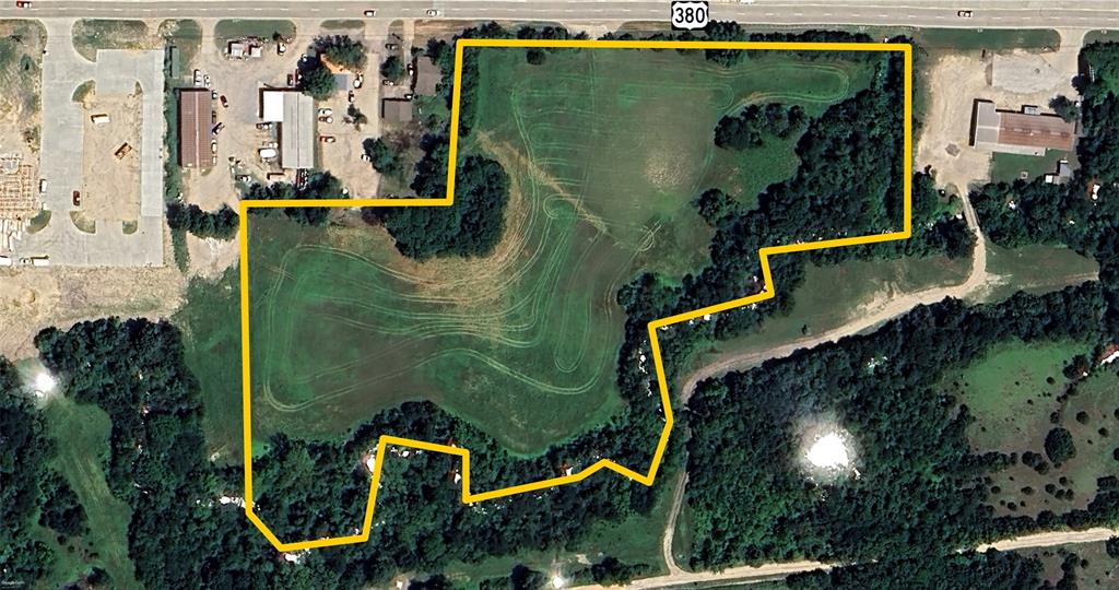 Exciting 8.3+ Acre Development Opportunity in Farmersville.
This property offers ± 591 feet of frontage on Highway 380 (Audie Murphy Parkway). Farmersville is experiencing significant growth, with new developments like the Collin County College campus and an eastward expansion of growth patterns in eastern Collin County.
Strategically located between Highway 78 and the Collin County Outerloop, this property is ideal for retail, residential, or mixed-use development, with retail along the front and residential or multifamily in the back.
Farmersville is positioned for major growth, as it borders Princeton, which is the nation's fastest-growing city. The majority of the property is within city limits and currently holds an agricultural exemption.