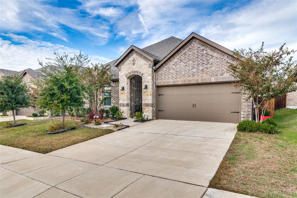 Welcome Home to this charming single-story home in one of Heath's newest and thriving communities. Boasting an open concept design, this 4-bedroom, 2-bathroom gem features a versatile flex room that can easily be transformed into a play room or office, situated at the heart of the home and adorned with elegant double doors. 
The great kitchen, overlooking the cozy family room, showcases a magnificent 10-ft. long island - perfect for culinary creations and entertaining guests. Retreat to the master suite, complete with a private garden tub and an expansive 7x11 ft. walk-in closet, providing ample space for all your wardrobe needs.
With wood-look tile throughout the main areas, this home offers both style and durability. Enjoy the convenience of being part of the renowned Rockwall ISD schools, including the newly built Linda Lyons Elementary right in the neighborhood.
Don't miss your chance to tour this remarkable home - act now, as it's sure to be in high demand!!