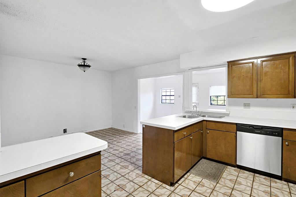 Laguna Twnhms - Residential