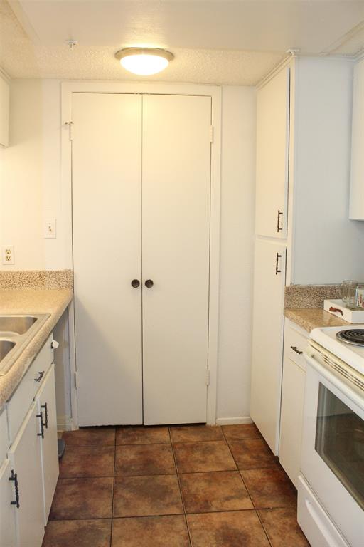 Condo - Residential