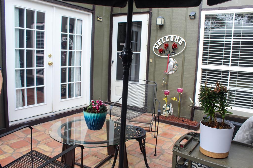 Condo - Residential
