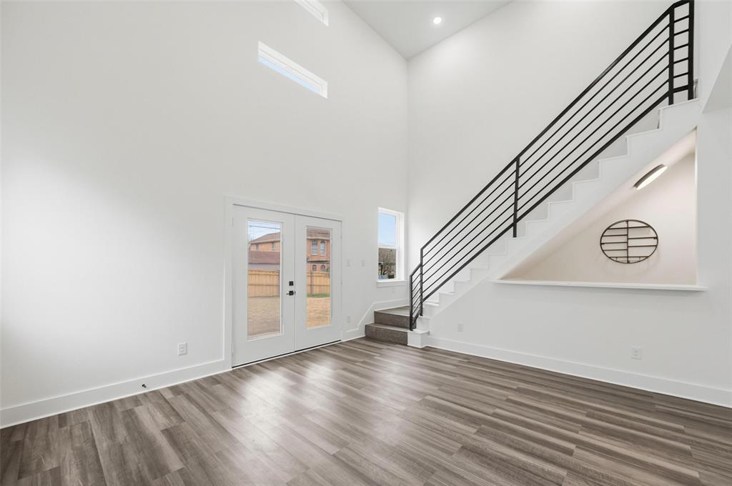 Merrifield Manor - Residential