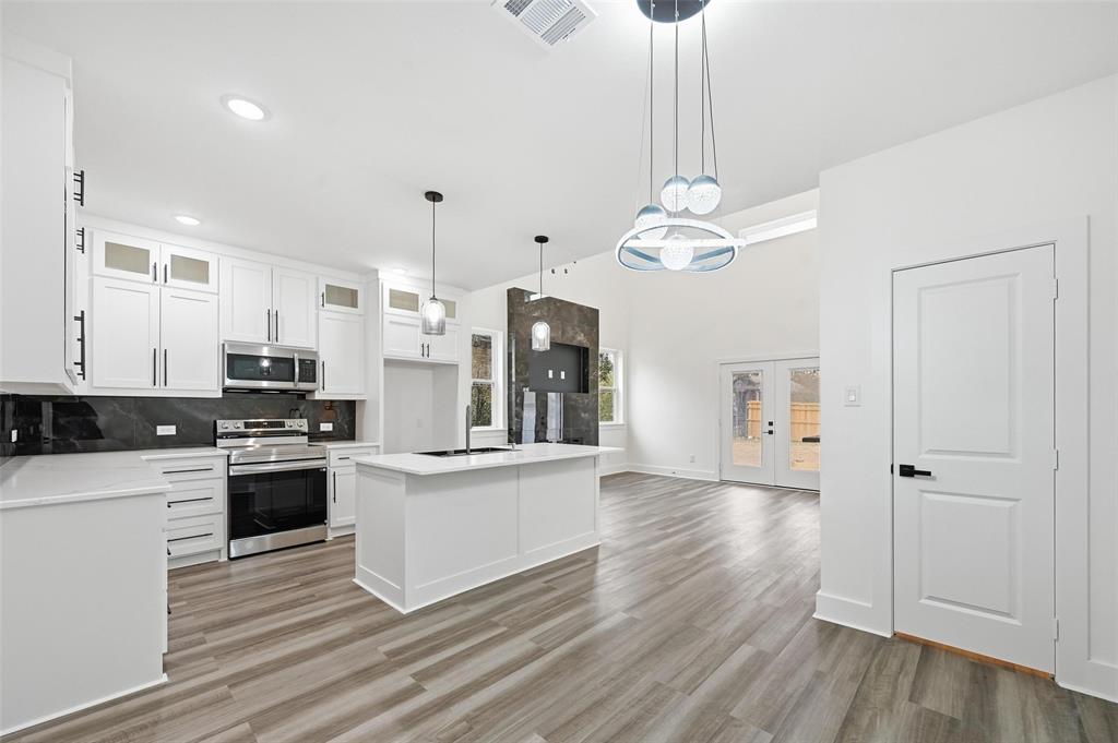 Merrifield Manor - Residential