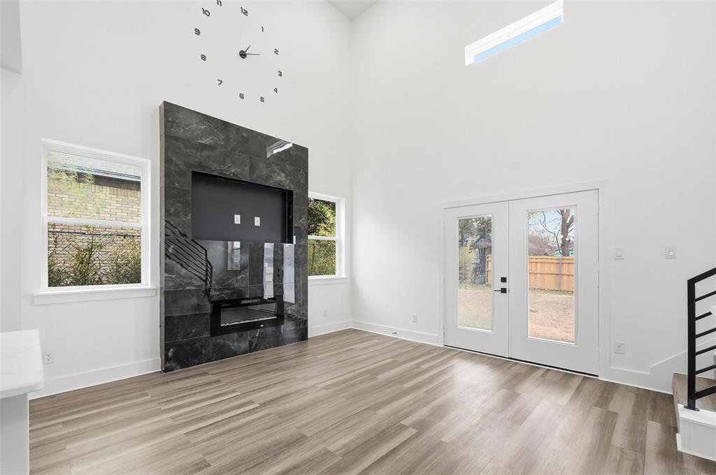 Merrifield Manor - Residential