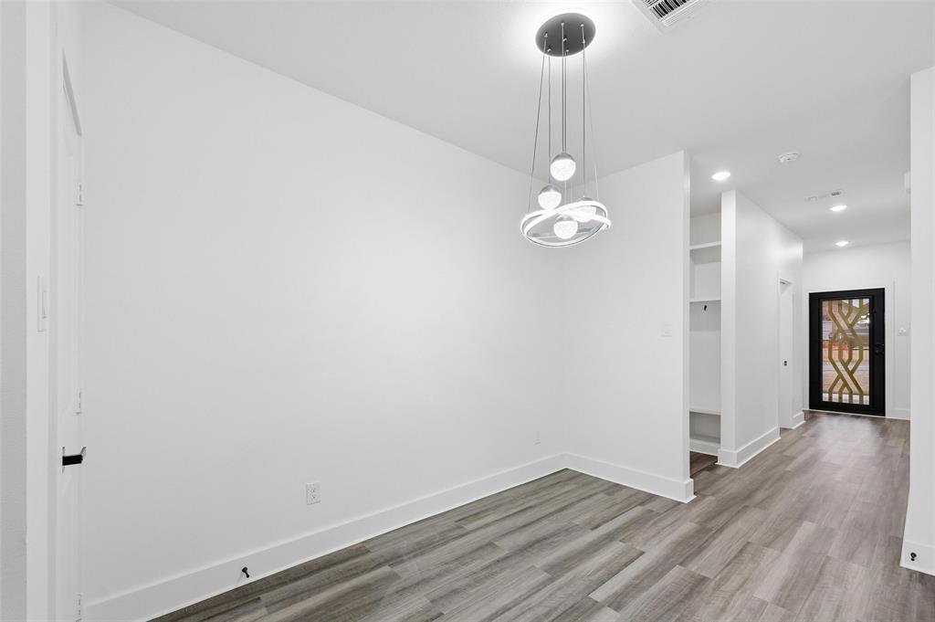 Merrifield Manor - Residential