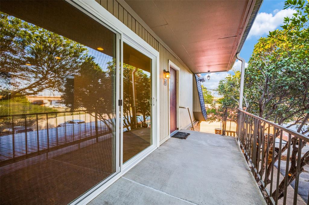 TOWNEOAKS TERRACE CONDOMINIUM - Residential