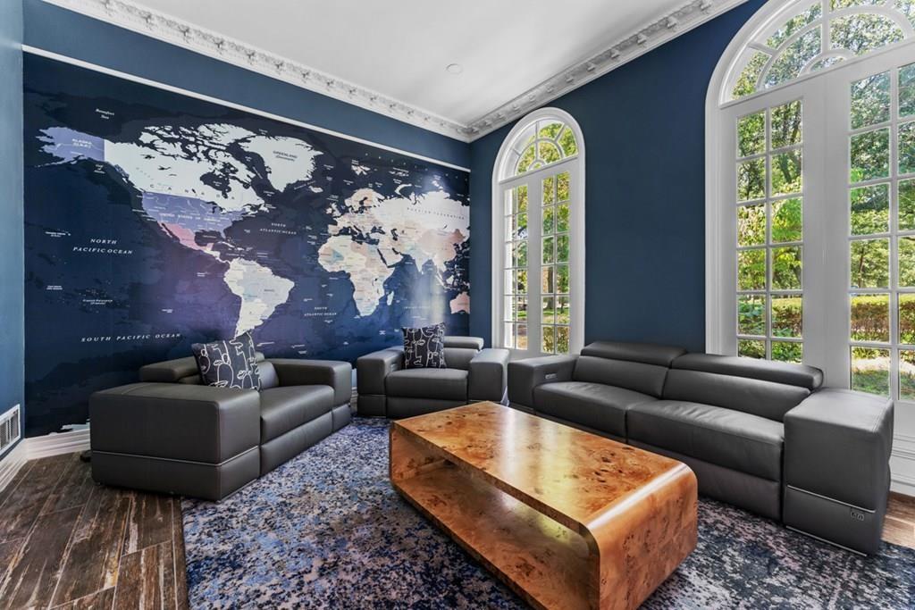 Brentwood Estate - Residential