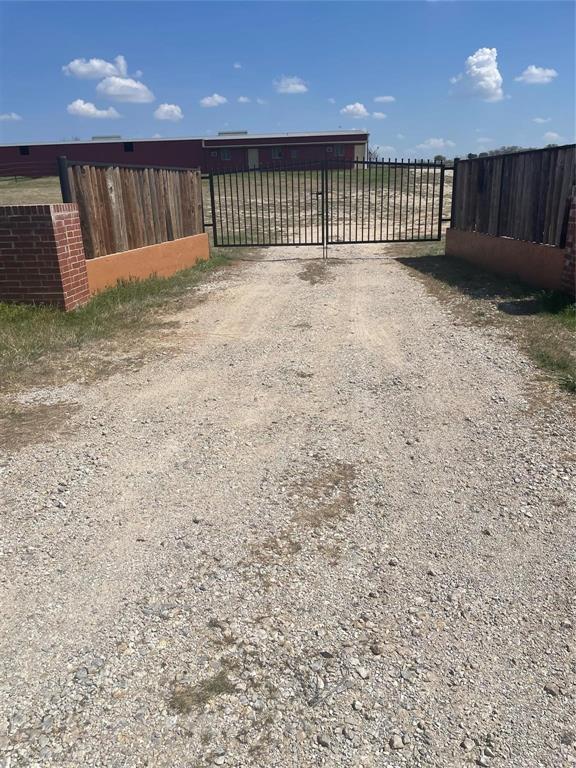 Attention horse owners and trainers. This property is your perfect set up. 20 acs. that is fenced and cross fenced with pipe and sucker rod fencing.
Two horse barns are located on the property featuring 31 large stalls. One barn has 16 stalls with pipe runs off of each stall. The other barn has 15 stalls, feed and tack room combo plus and apartment with over 850 sq. ft. of living space including an updated bathroom, nice kitchen and living area.
Plenty of room for and arena and round pen.
Great location in the community of Boonsville.
20 minutes to Weatherford and less than an hour to Will Rogers Arena.
Owner financing available.