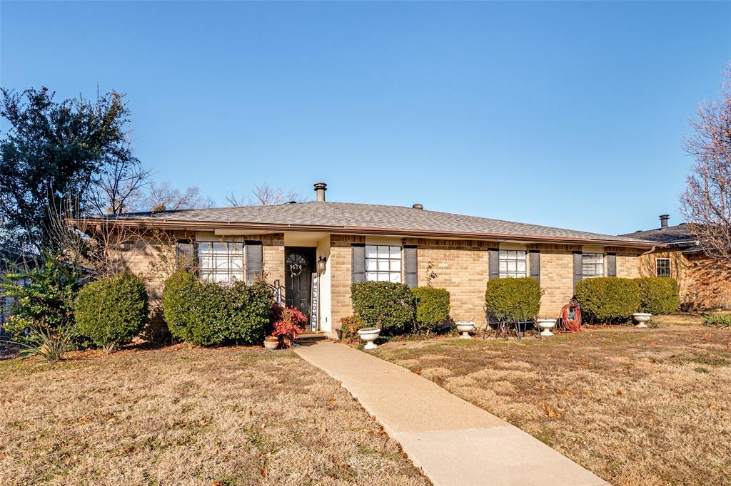 Located in Rowlett, TX near the President George Bush Turnpike SH 190, this property offers convenient access to major highways and an easy commute to Dallas, Richardson, Garland, Plano, and surrounding areas throughout the DFW Metroplex. The property features 4 bedrooms and 2 full bathrooms. The seller is offering to contribute $7,000 toward a new HVAC system, providing an excellent opportunity to complete a key upgrade. The home is also located near Lake Ray Hubbard, as well as nearby shopping, dining, and schools. With its prime location and potential, this property is ideal for commuters and investors. Contact us today to schedule a showing.