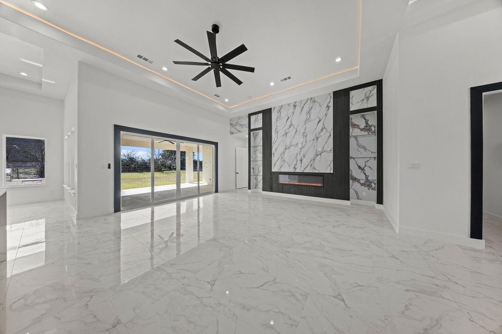 SLEEPY HOLLOW ESTS - Residential