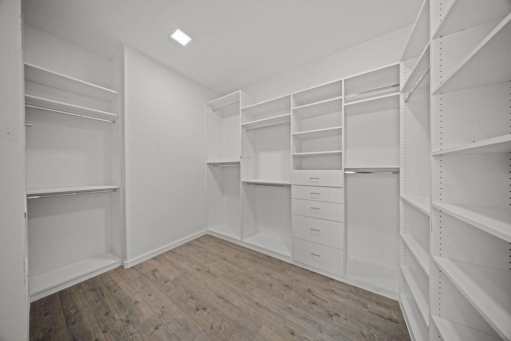 SLEEPY HOLLOW ESTS - Residential