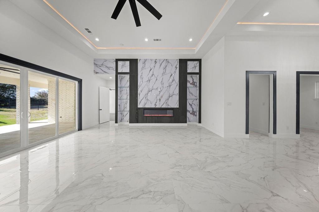 SLEEPY HOLLOW ESTS - Residential