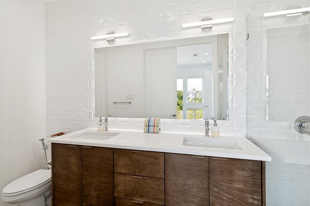 4811 MANETT CONDOS - Residential