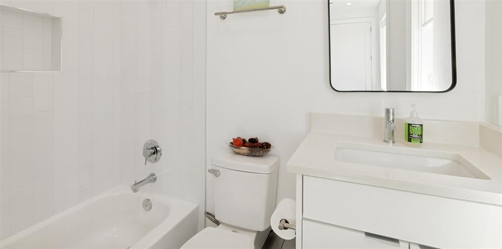 4811 MANETT CONDOS - Residential