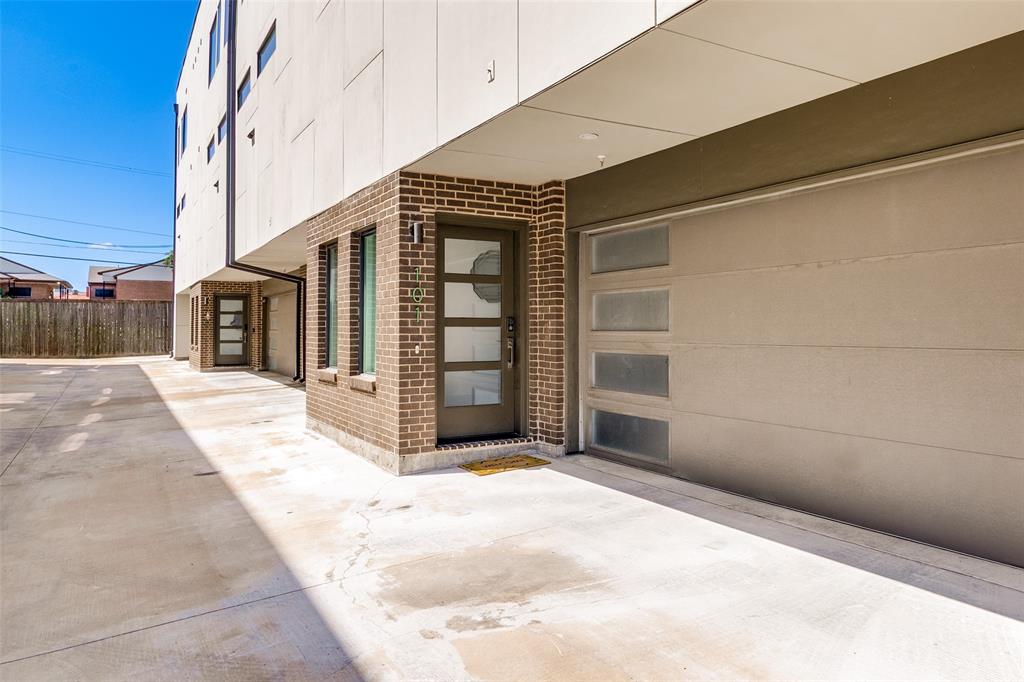 4811 MANETT CONDOS - Residential