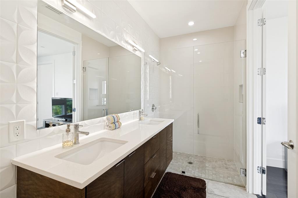 4811 MANETT CONDOS - Residential
