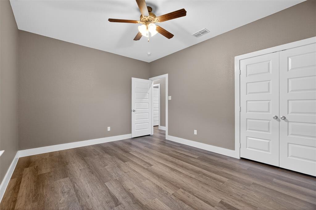 Lawn Place 01 - Residential