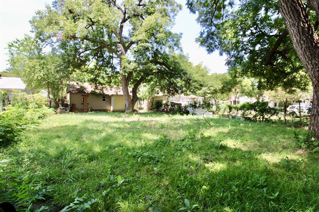 Suburban Home - Residential
