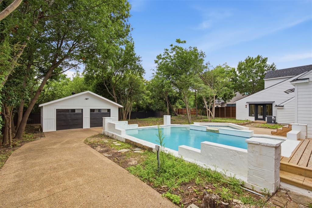 Casa Linda Estates - Residential