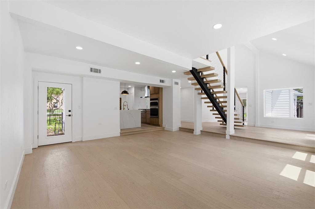 Casa Linda Estates - Residential