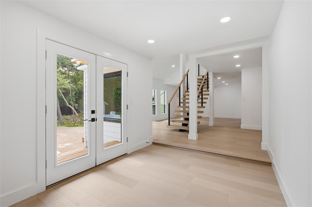 Casa Linda Estates - Residential