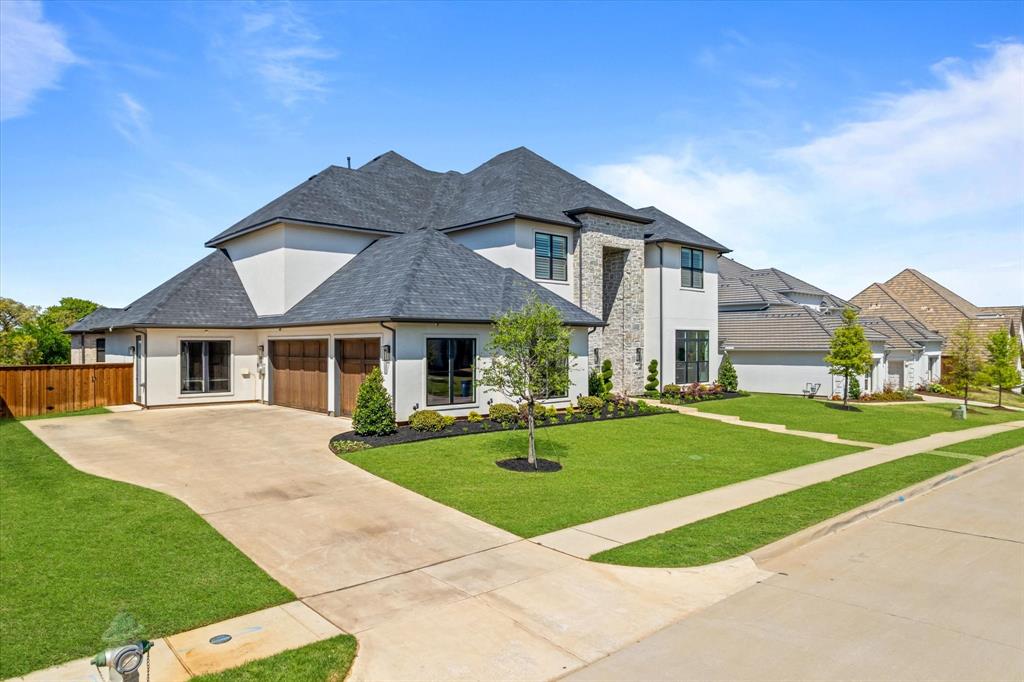 SOUTHLAKE MANORS - Residential