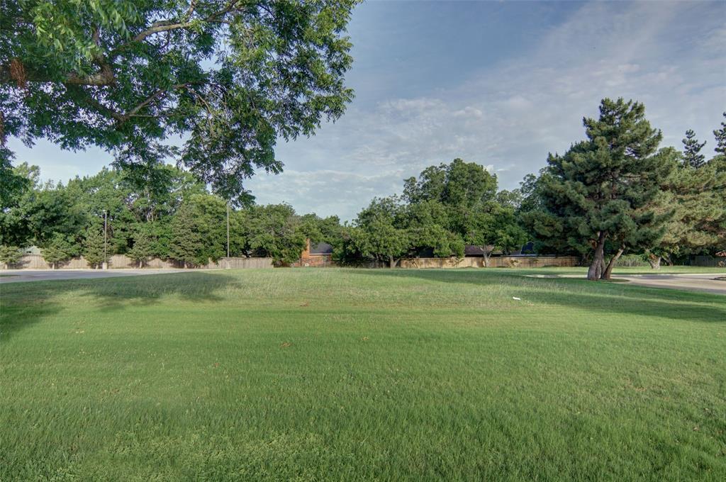 College Park - Land