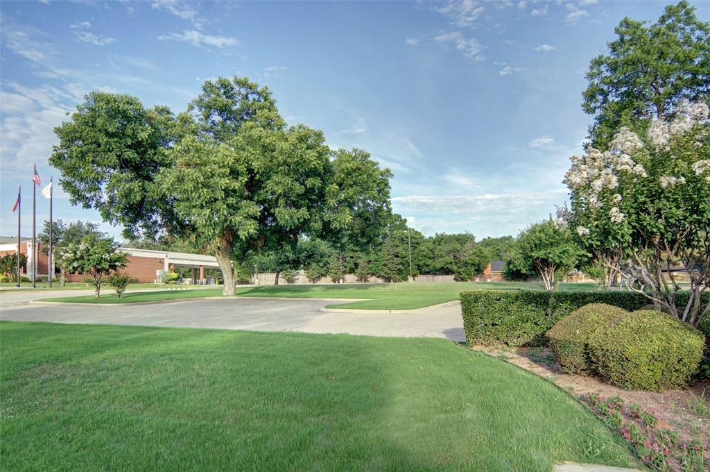 College Park - Land