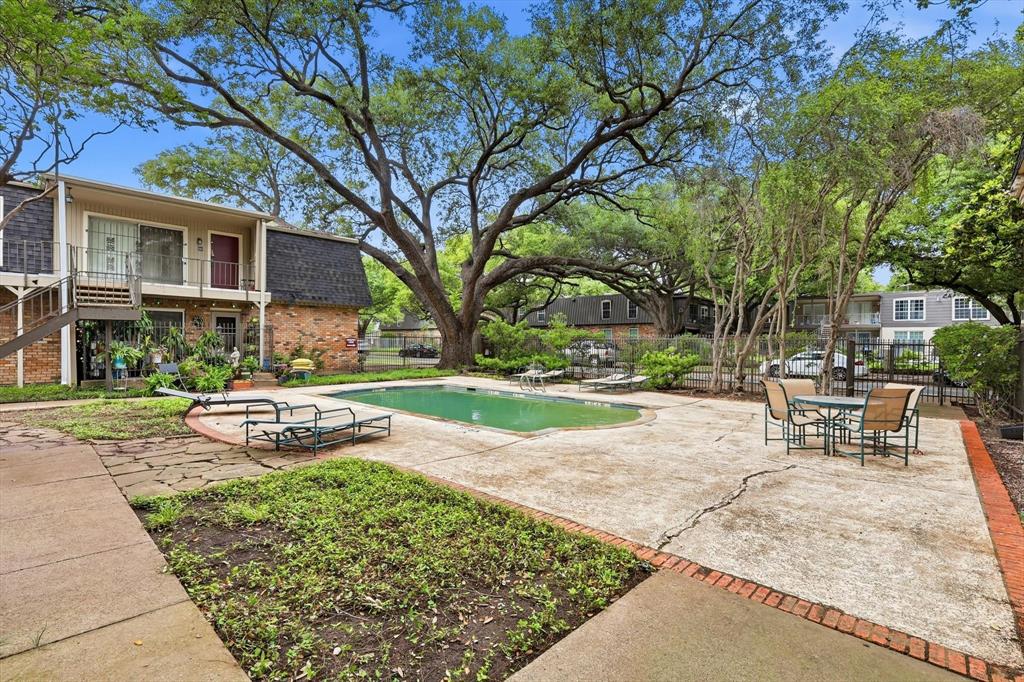 Towneoaks Terrace Condo - Residential