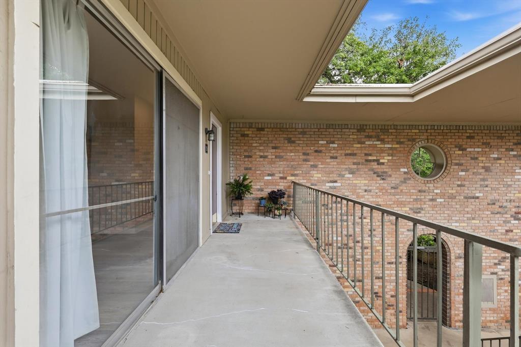 Towneoaks Terrace Condo - Residential
