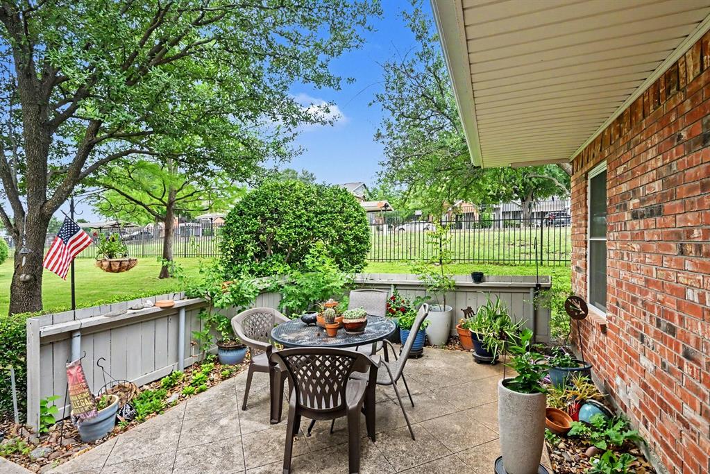 Villas on the Bluff Condominium - Residential
