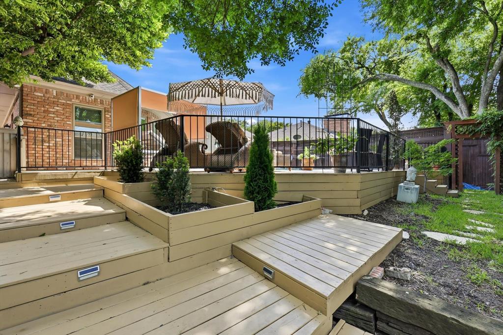 Oaks North - Residential