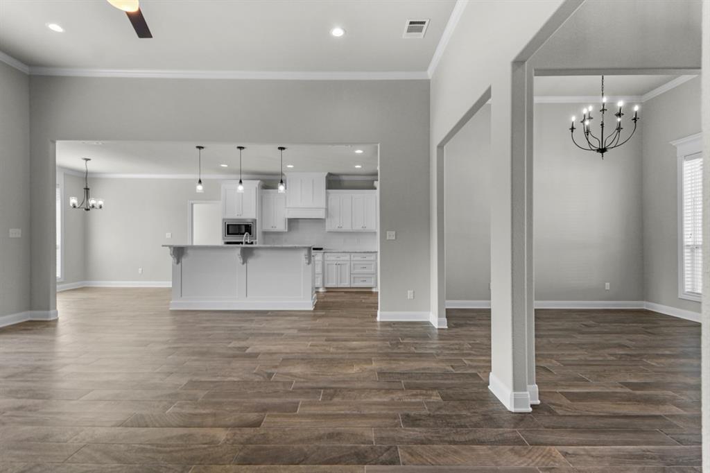 Royal Vista Estates - Residential Lease