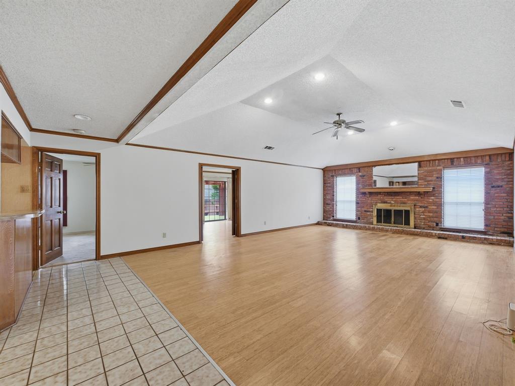 Woodbridge 03 - Residential