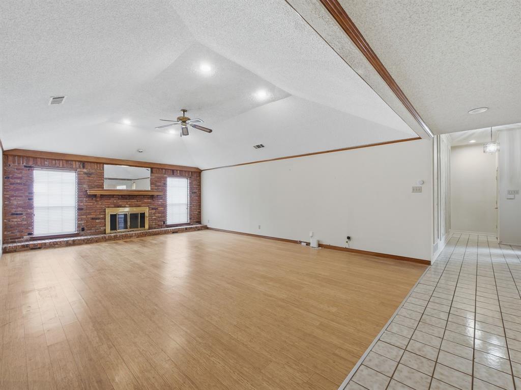 Woodbridge 03 - Residential