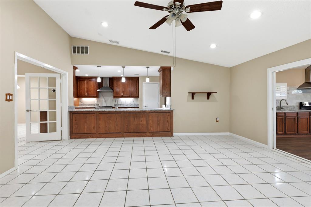 Meadowdale 05 - Residential