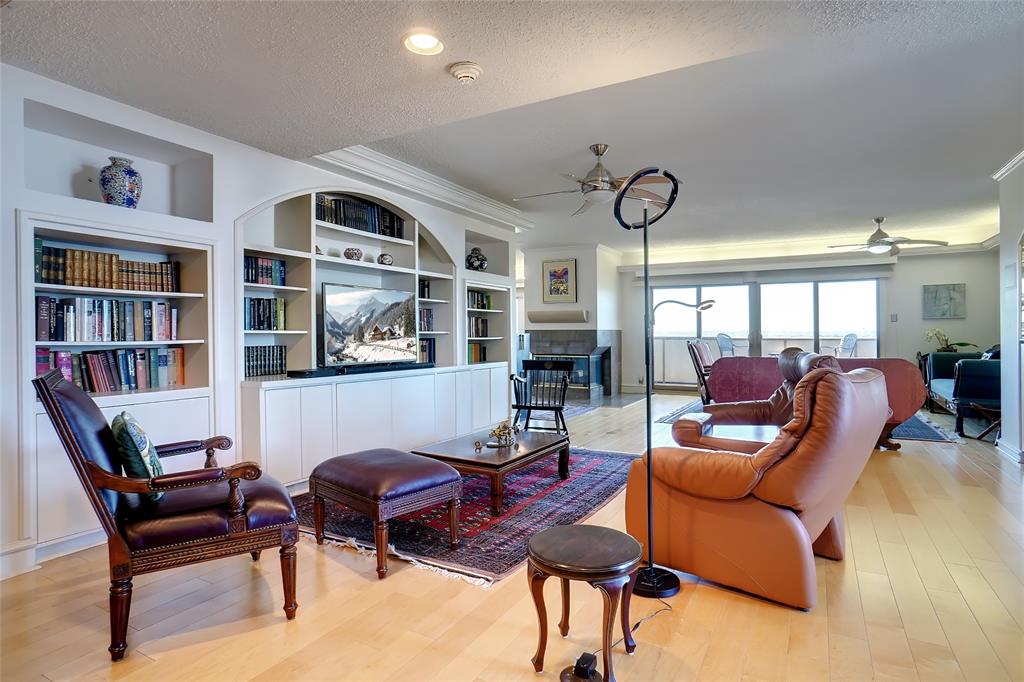 Reflection Bay Condo On Lake Arl - Residential