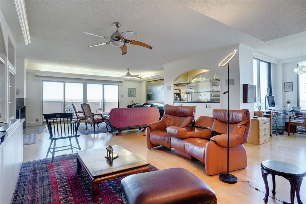 Reflection Bay Condo On Lake Arl - Residential