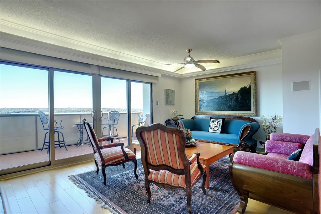 Reflection Bay Condo On Lake Arl - Residential