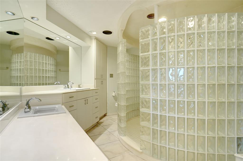 Reflection Bay Condo On Lake Arl - Residential
