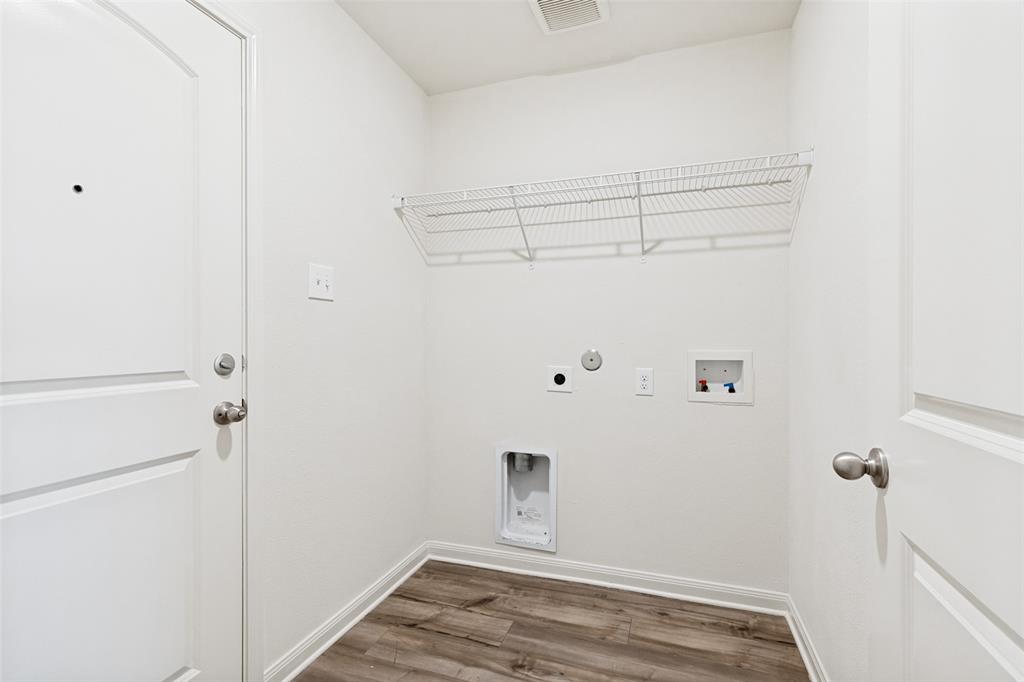 Chisholm Spgs Ph2 - Residential