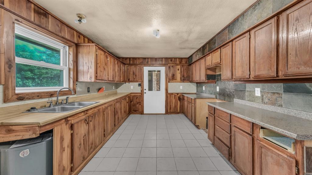 Oak Trail Plaza - Residential