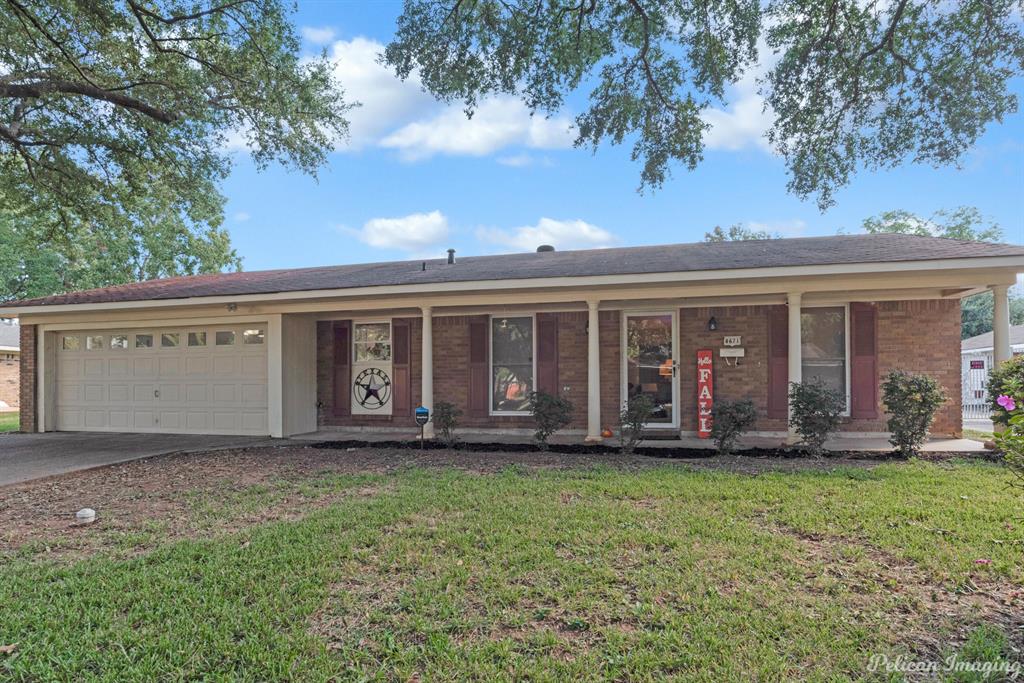 Wonderful 3 bed and 2 bath house PLUS large additional room- could be office, workout room or even 4th bedroom. Open concept living, dining and kitchen with HUGE backyard and no back neighbors. Shop with electric service for woodworker! Covered back porch. New windows and extra insulation for additional energy savings.