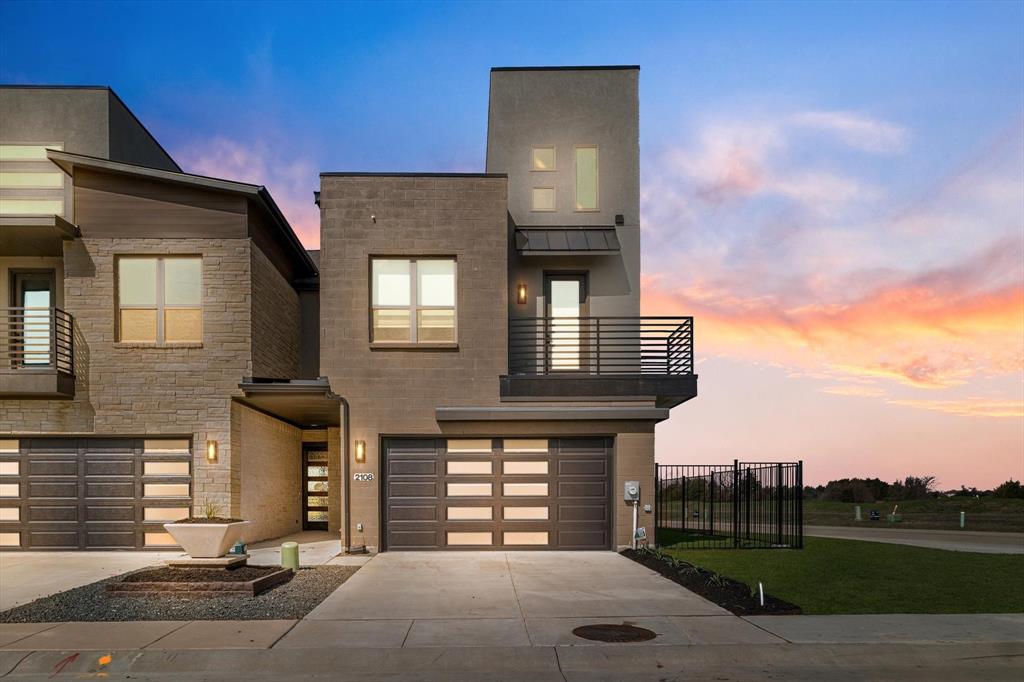 Luxury Corner Townhome in Heath Golf & Yacht Club !
Discover this stunning corner-unit townhome in the highly sought-after Heath Golf & Yacht Club, offering modern elegance and a prime location. This home features additional side parking, a gated side yard with turf—perfect for outdoor relaxation or a convenient dog run.
Inside, the open-concept living area, kitchen, and half bath create an inviting space for entertaining downstairs. Upstairs, you’ll find three bedrooms, two full baths, and a laundry room. The second and third bedrooms boast a unique, expanded opening, seamlessly connecting the spaces—ideal for a larger suite, playroom, nursery or office. Enjoy the outdoors from the wraparound balcony, adding a touch of charm and additional living space.
Located in a prestigious golf course community, this townhome offers an exceptional lifestyle with access to lakefront amenities, a championship golf course, a clubhouse, and more. Don’t miss this rare opportunity!