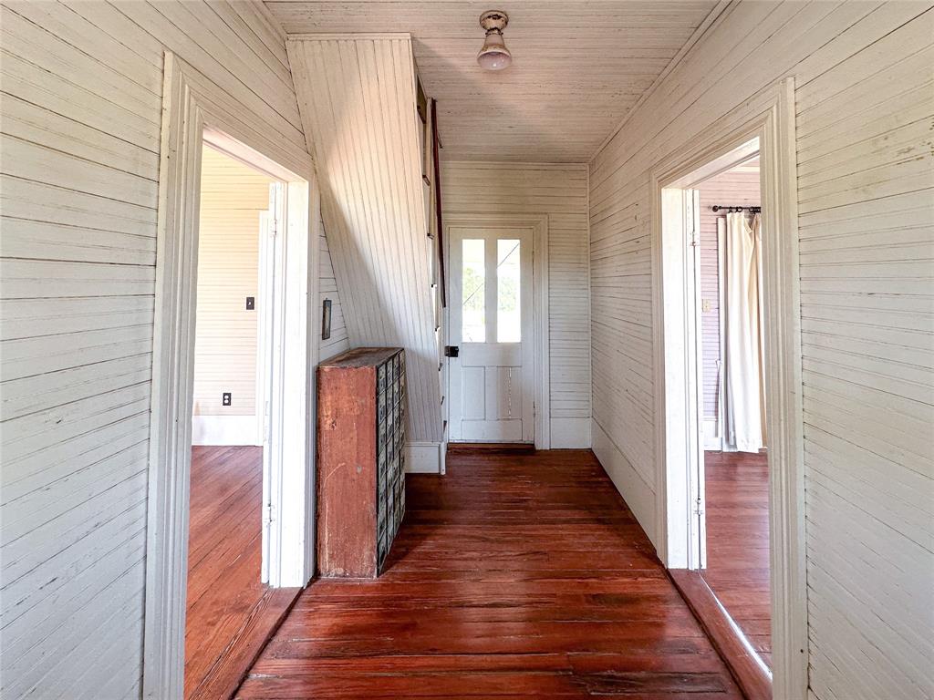 Footman, J - Farm