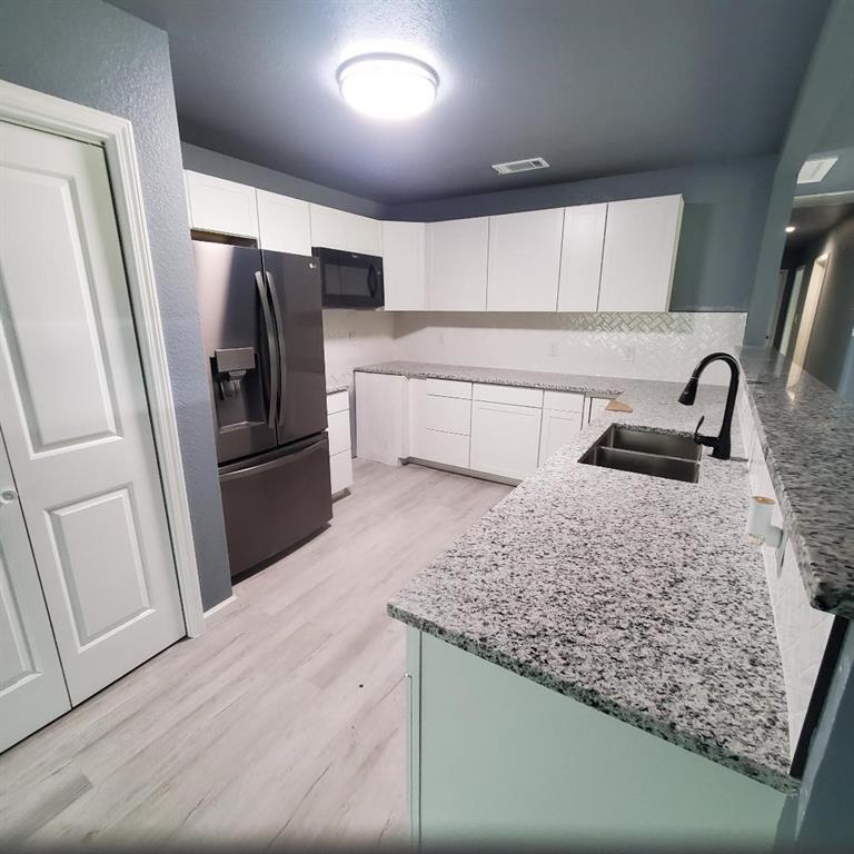 Lakewood Hills Sec 1 - Residential Lease